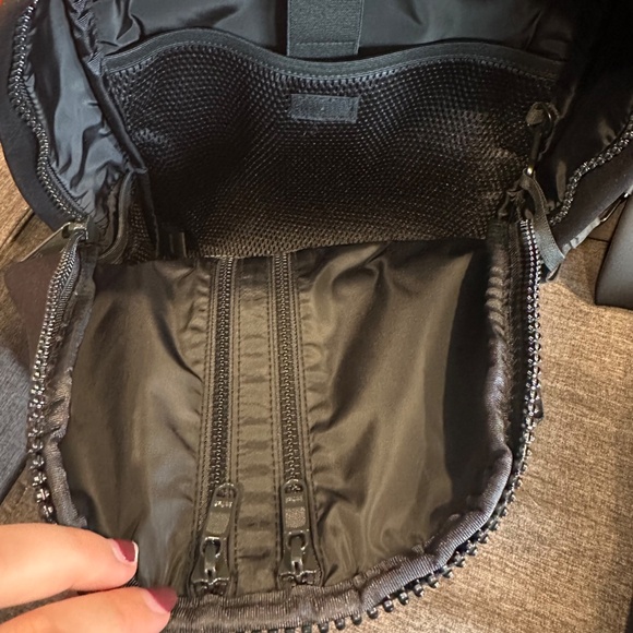 Dagne Dover Black Medium Dakota Neoprene Backpack NEVER USED - Picture 9 of 9